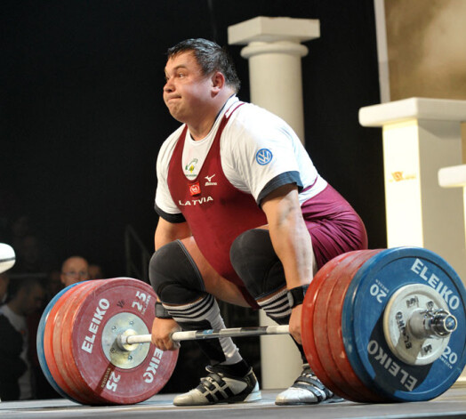 Tāds Viktors Ščerbatihs izskatījās, kad bija savā vislabākajā sportiskajā formā un svēra 140 kilogramus!