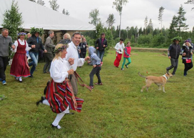 Kā slavenības šogad nolīgoja? Pie Olgas gājis vislatviskāk. FOTO