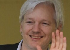 По слухам, основатель WikiLeaks весьма неряшлив и очень далек от моды