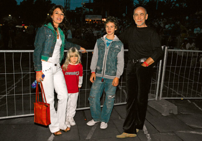 2006. gadā ar Agru, Džonatanu un Dāvidu.