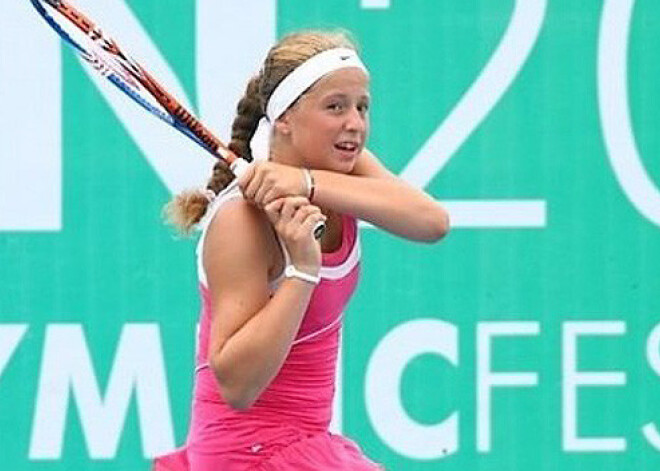 Ostapenko ar pārliecinošu uzvaru iekļūst Vimbldonas čempionāta junioru sacensību finālā