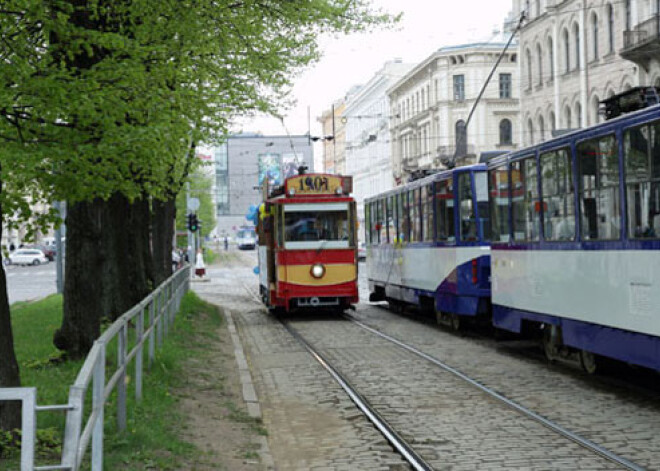 15. jūlijā saistībā ar Pasaules koru gājienu būs izmaiņas tramvaju kustībā