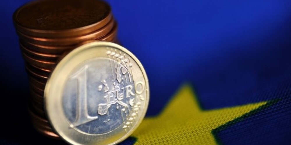 Европарламент одобрил принятие Литвы в еврозону