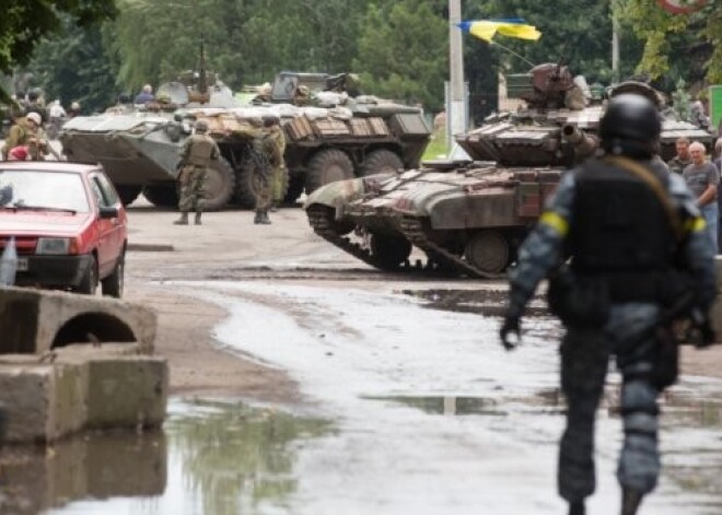 Ukrainā izsludina daļēju armijas mobilizāciju. VIDEO