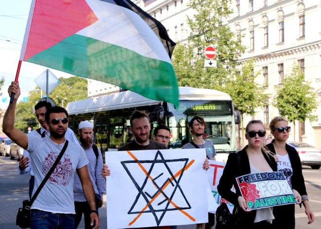 Kā norādīja mītiņa rīkotājs Roberts Klimovičs, mērķis ir paust cilvēcisko attieksmi un pievērst sabiedrības uzmanību notiekošajam starp Izraēlu un Palestīnu. Kļimovičs vairākas reizes uzsvēra, ka Latvijas iedzīvotāji nezina par notiekošo Gazas joslā, kā arī norādīja uz Latvijas valsts amatpersonu neieinteresētību šajā starptautiskajā jautājumā.