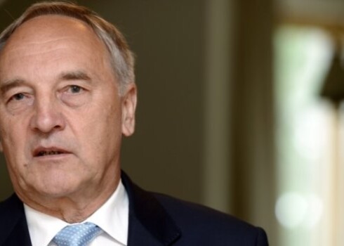 "Это уже даже не смешно. Я считаю, что это преступно", - подчеркнул президент