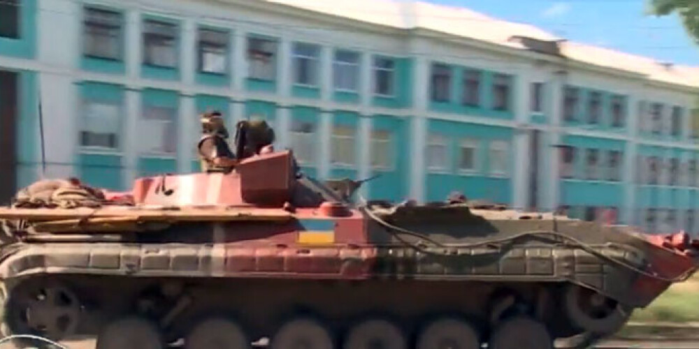 Ukraiņu spēki savelk loku ap Doņecku un Lugansku. VIDEO