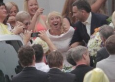 Dziedātāja Olga Rajecka un viņas mīļotais vīrietis Ivo Bankavs nu ir precēts pāris.