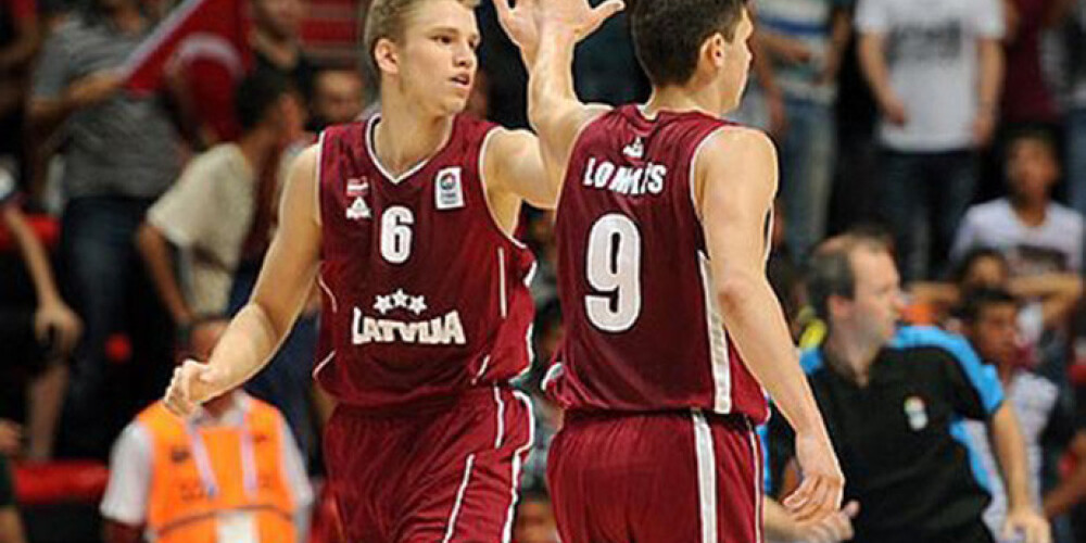 Latvijas U-18 basketbolisti mača izskaņā zaudē Spānijai un nekvalificējas PČ