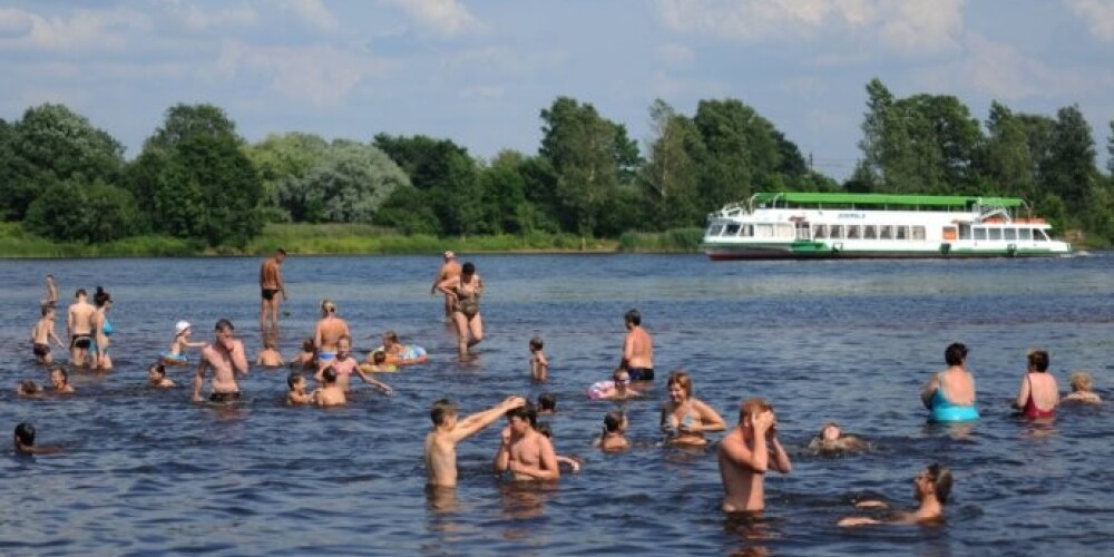 Из-за жары в субботу в больницу попали десять человек, в воскресенье 21, в том числе 12 детей