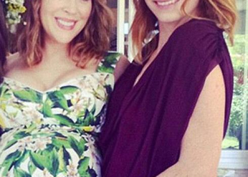 Aktrise Alisa Milano atzīst, ka zinājusi, ka viņai būs meita jau brīdī, kad viņu sākuši mocīt rīta nelabumi. Gaidot dēliņu Mailo, viņai ne reizi nav bijusi slikta dūša.