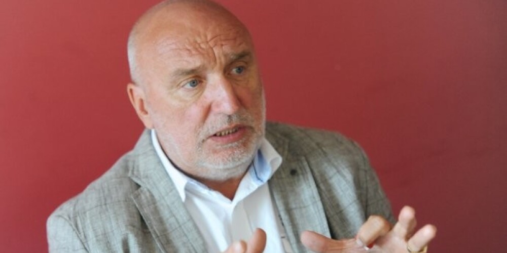 Экс-премьер предлагает снизить НДС на продукты питания до 12%