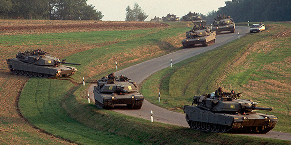 ASV uz mācībām Baltijas valstīs nosūtīs arī tankus