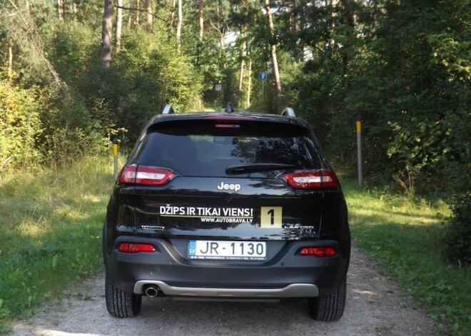 Jaunais Jeep Cherokee Latvijā