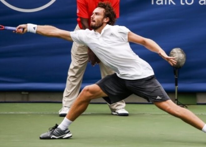 Gulbis bez lielām grūtībām pārvar ASV atklātā čempionāta pirmo kārtu