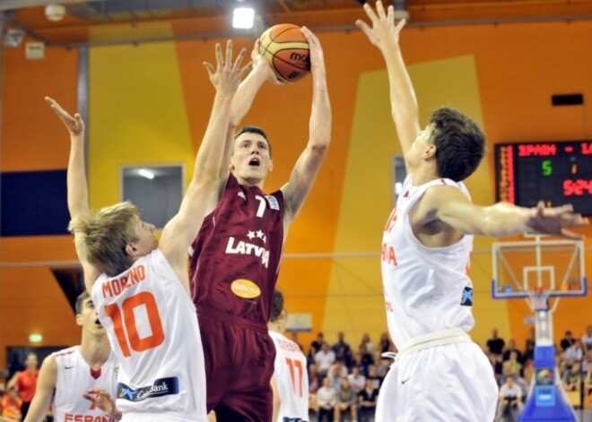 Latvijas U-16 basketbolists Kurucs: bijām emocionālāki un stiprāki par spāņiem