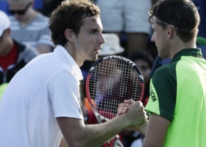 Gulbis izsēj divu setu pārsvaru pret Tīmu un izstājas no ASV atklātā tenisa čempionāta