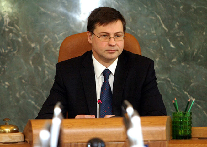 Dombrovskis: "Baumas par iespējamiem amatiem neatbilst patiesībai"