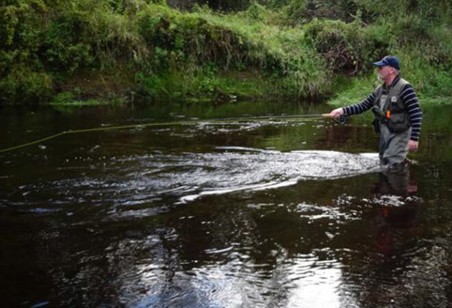 Mūziķim Aleksandram Sircovam ļoti patīk nodarboties ar mušiņmakšķerēšanu. Šoruden viņam beidzot izdevās izrauties pie upes.