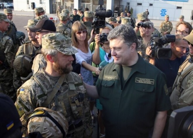 Порошенко: 70% российских войск покинули Украину