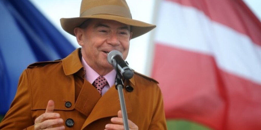 Это четвертый крупнейший производитель шоколада в России, сказал мэр Вентспилса Айвар Лембергс