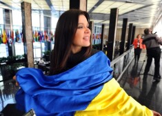 Ukraiņu dziedātāja Ruslana, kura 2004.gadā triumfēja Eirovīzijas dziesmu konkursā, kļuvusi par vienu no aktīvākajām protestējām pret Krievijas iebrukumu Ukrainā.