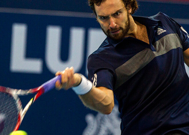 Gulbis joprojām nespēj uzvarēt Beneto un apstājas Malaizijas turnīra pusfinālā