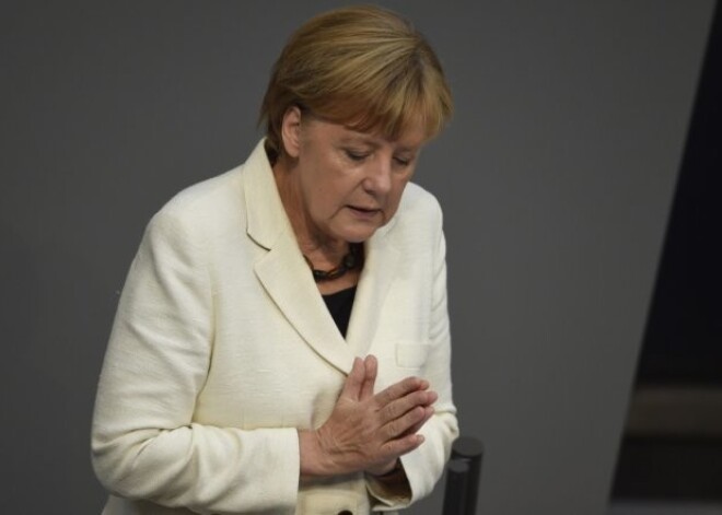 Меркель выступила против отмены антироссийских санкций
