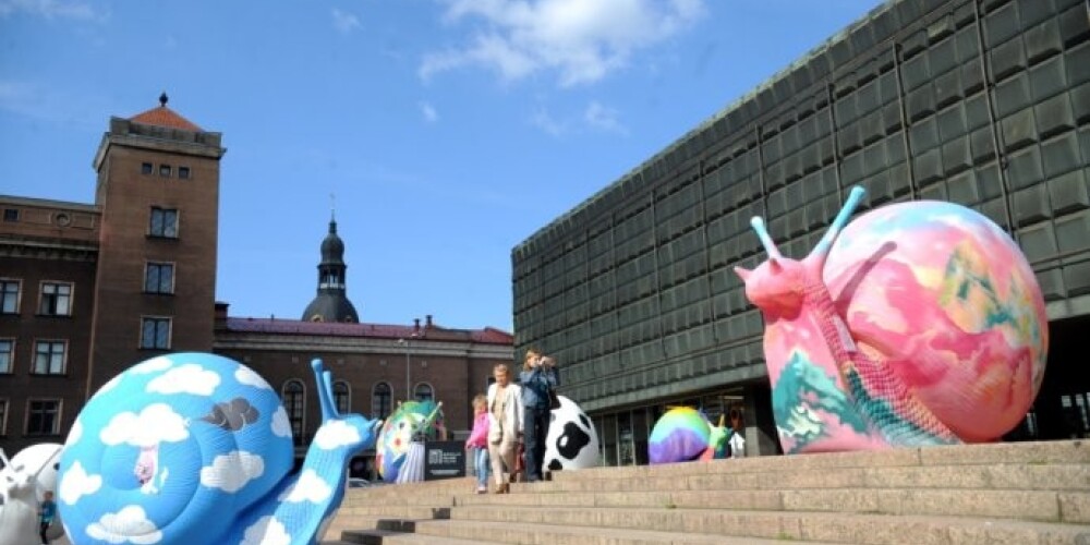 Krāsainie gliemeži būs skatāmi Bērnu slimnīcā, Rīgas Zoodārzā un dažādās Latvijas mazpilsētās