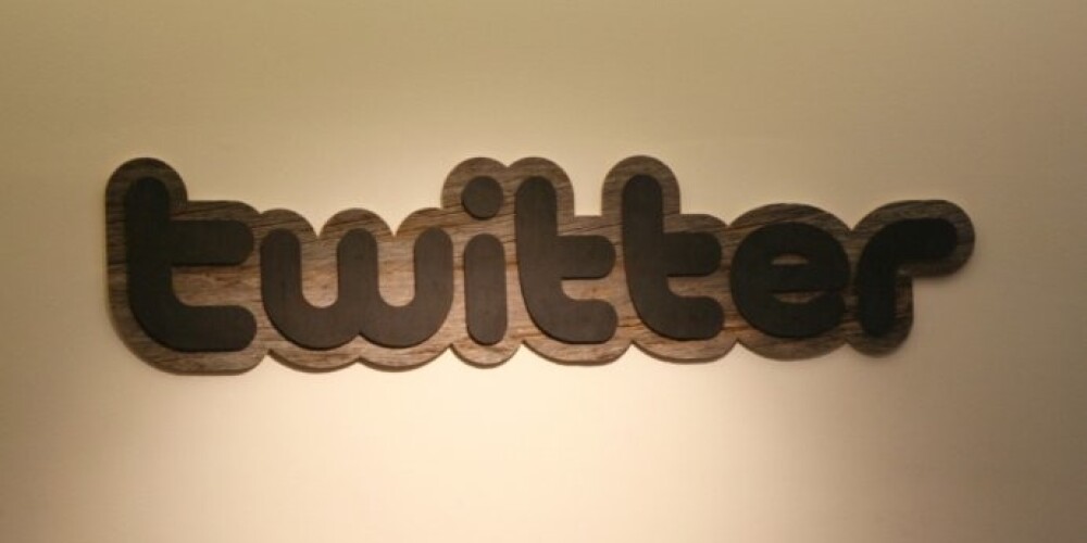 Twitter подала в суд на ФБР и минюст США