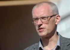 По мнению мэра, снижение спроса на ВНЖ пока связано с изменениями не латвийских, а российских законов