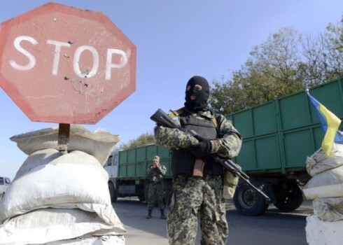 В документе по ситуации с правами человека на Украине отмечается, что за неизбирательные артобстрелы жилых кварталов на востоке страны ответственны украинские военные