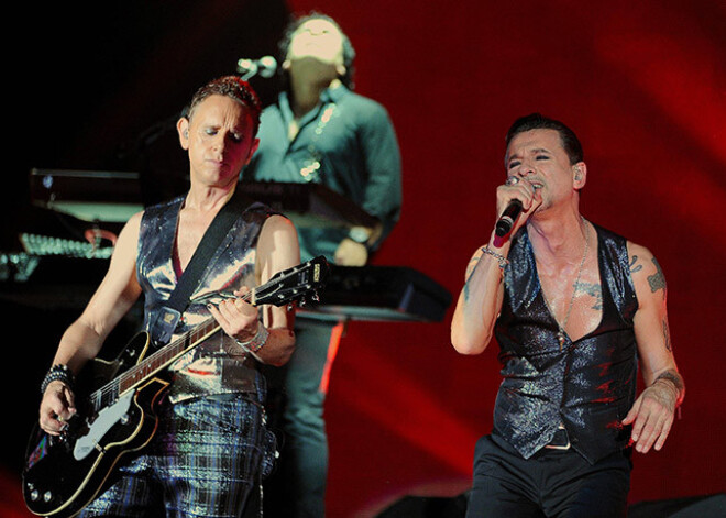 "Depeche Mode" izdos koncerta DVD un Vācijas bordelī ieraksta akustisko mēģinājumu