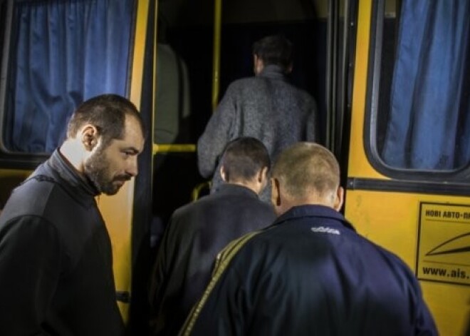 Ukrainā ieradušies 40 autobusi ar Krievijas algotņiem