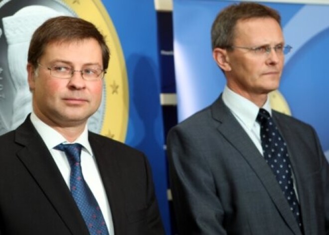 Dombrovski "uzmeta", lai valdībā tiktu ZZS, uzskata ministrs Vilks