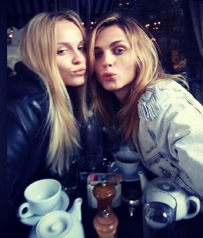 Ginta un Andrea restorānā.