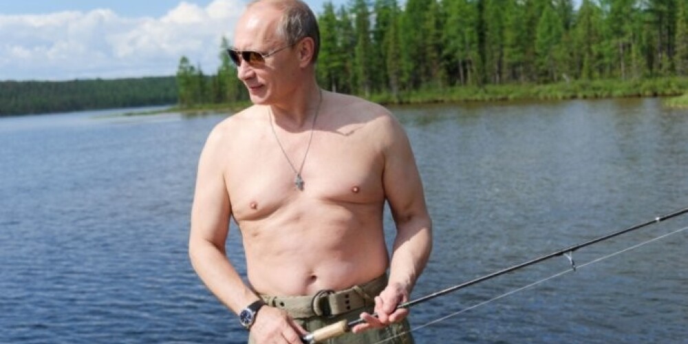 Японский премьер подарил Путину набор для рыбалки
