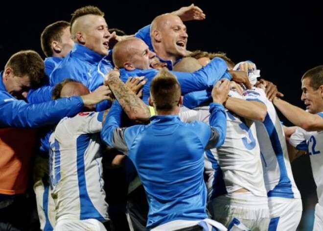 Slovākijas futbolisti Eiropas čempionāta kvalifikācijā pārsteidzoši pieveic Spāniju