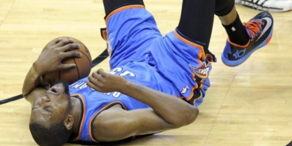 NBA vērtīgākais spēlētājs Durants lauztas pēdas dēļ izlaidīs divus mēnešus