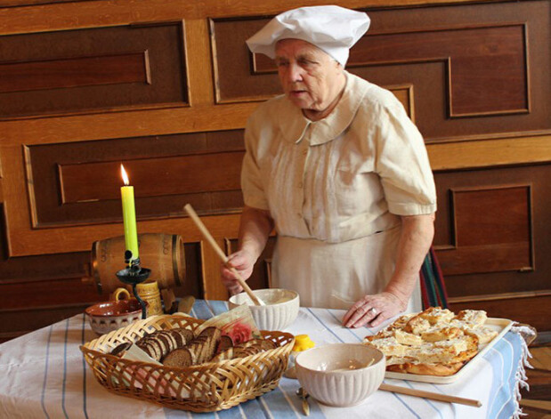 Kandavieši visus sestdien aicina uz nu jau par noturīgu tradīciju kļuvušajiem Kafijas un tējas svētkiem. Tie šogad svinēs savu pirmo lielāko jubileju – piekto dzimšanas dienu.