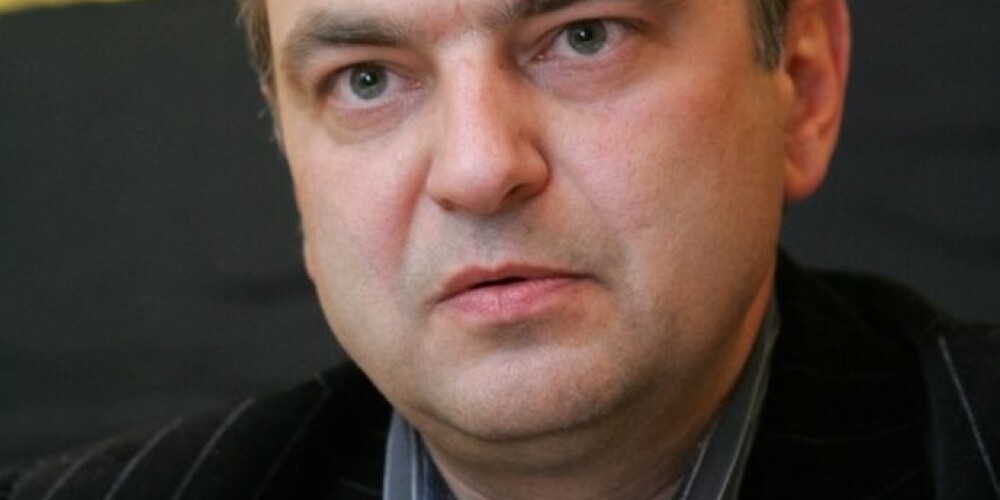 Один из задержанных, по данным LETA, помещен под арест - это Олег Гаврилов, бывший президент клуба "Динабург"