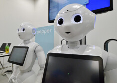 "Pepper" roboti jau tikuši izmantoti japāņu telekomunikāciju kompānijas "Softbank" klientu centros.