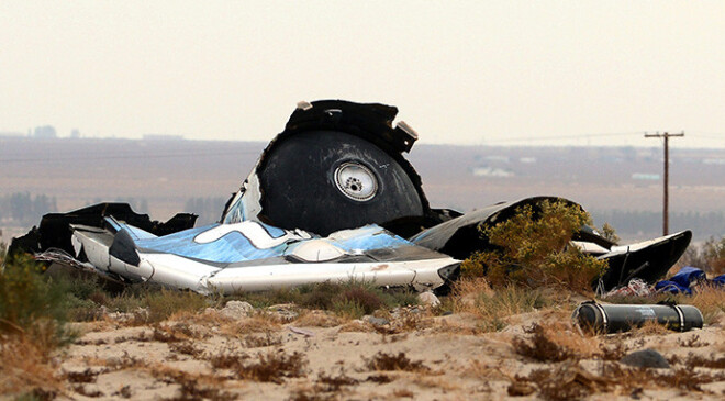 Izmēģinājuma lidojuma laikā piektdien avarēja "SpaceShip Two", un gāja bojā viens no tā pilotiem, bet otrs katapultējies un ir ievainots.