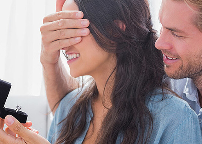 Safīrs pret briljantu. 5 iemesli, kāpēc izvēlēties lētāku alternatīvu