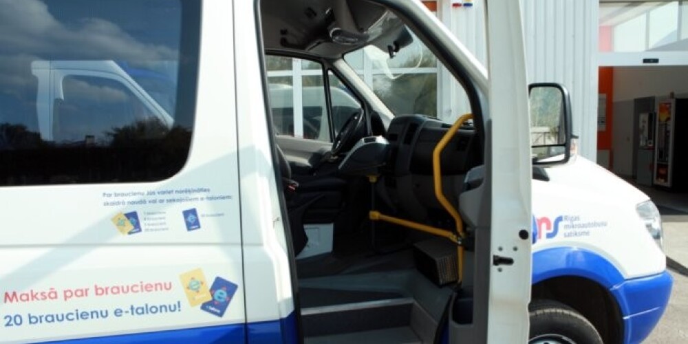 Конфликт произошел между водителем RMS и водителем маршрутки с надписью Eкo Bus