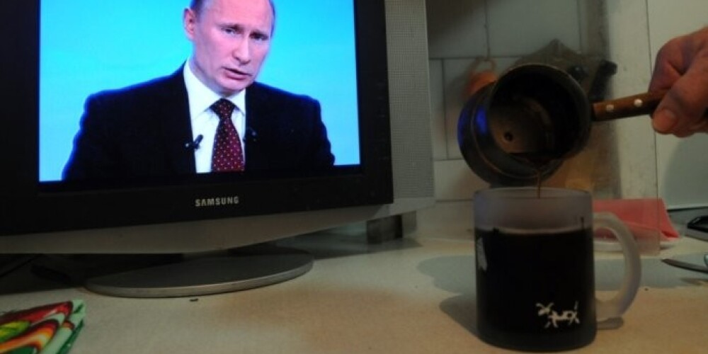 Notikumu atspoguļojums "Russia Today"  tieši sakrīt ar Krievijas oficiālo politiku - gan par karu Ukrainā, gan citiem notikumiem. Latvijas likumi padomei nevar kanālu aizliegt pārraidīt.