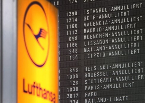 Пилоты Lufthansa требуют увеличить зарплату и снизить пенсионный возраст