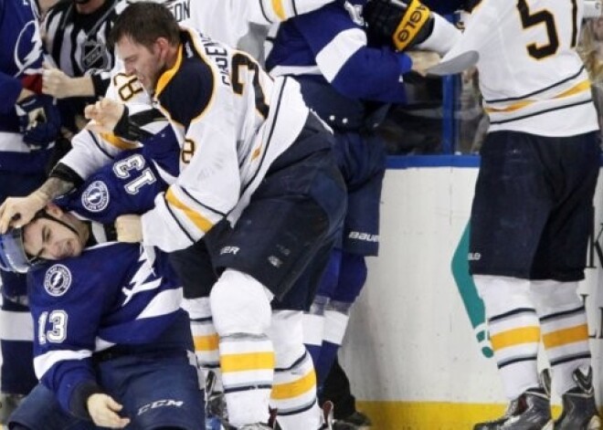 Zemgum Girgensonam pirmais kautiņš NHL. FOTO. VIDEO