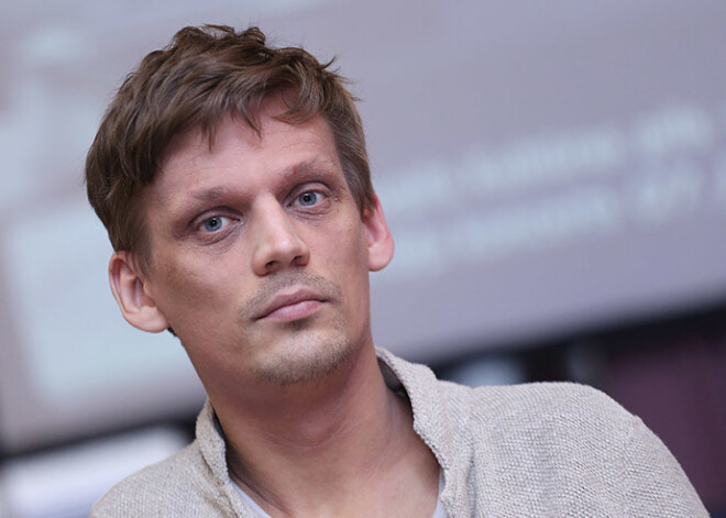 Režisors Juris Jonelis Daugavpils teātrī iestudējis jaunu lugu – britu komēdiju meistara Alana Eikborna „Kā tā otra puse mīl”.