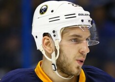 Latvijas hokeja izlases uzbrucējs Zemgus Girgensons joprojām ir populārākais hokejists NHL Zvaigžņu spēles balsojumā.